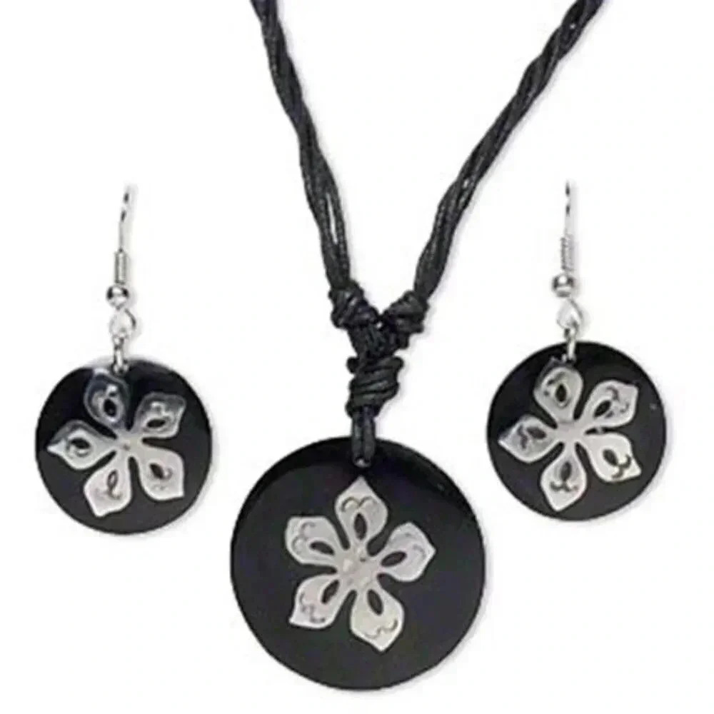 Black Resin & Stainless Steel Mod Retro Flowers Necklace Earrings Jewelry Set
